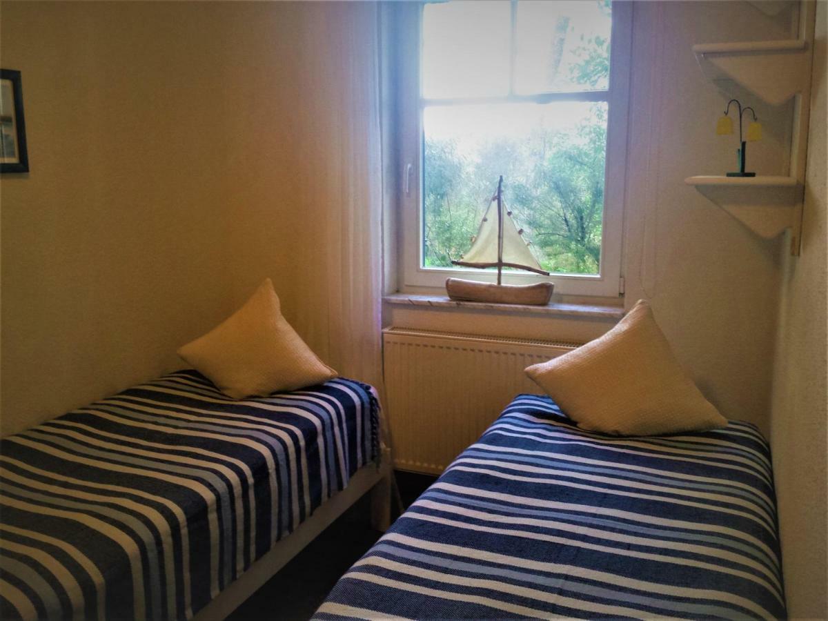 Eine Schoene 3-zimmer-wohnung Mit Ostsee-zugang! * Juliusruh