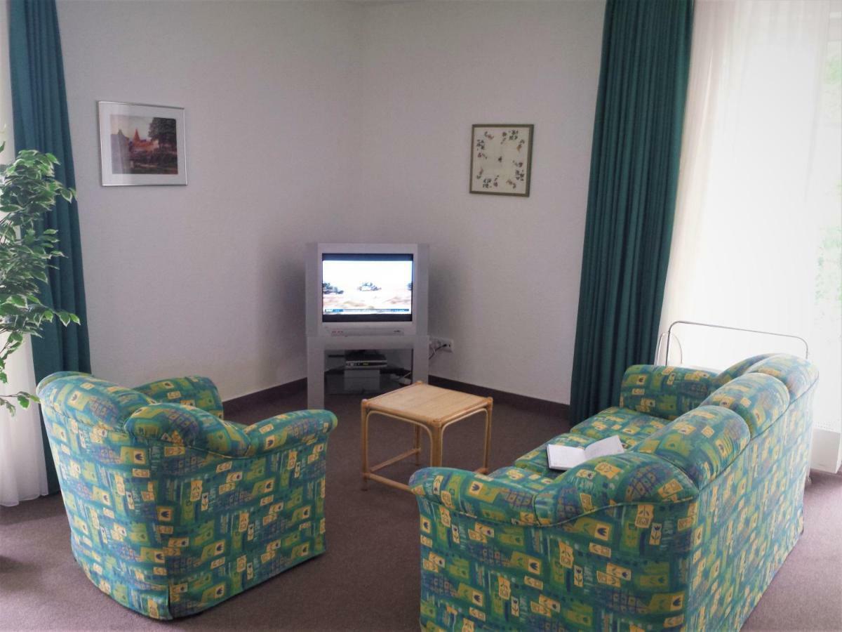 Eine Schoene 3-zimmer-wohnung Mit Ostsee-zugang! * Juliusruh